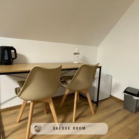 Apartmanovy Dom Visnove エクステリア 写真