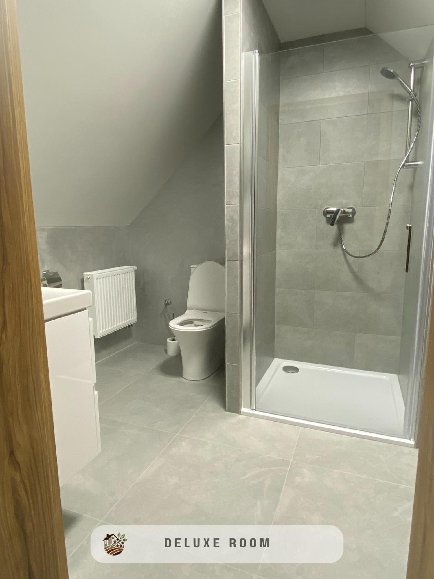 Apartmanovy Dom Visnove エクステリア 写真