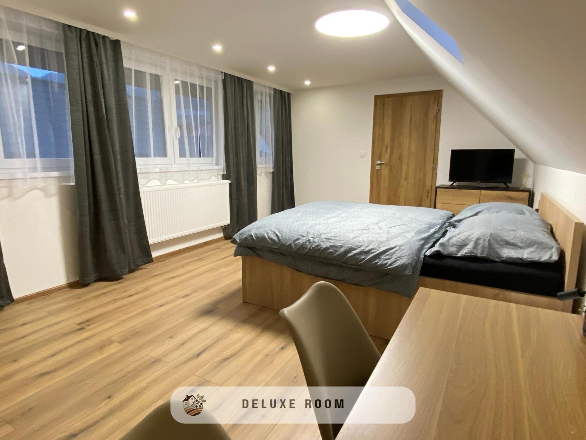 Apartmanovy Dom Visnove エクステリア 写真