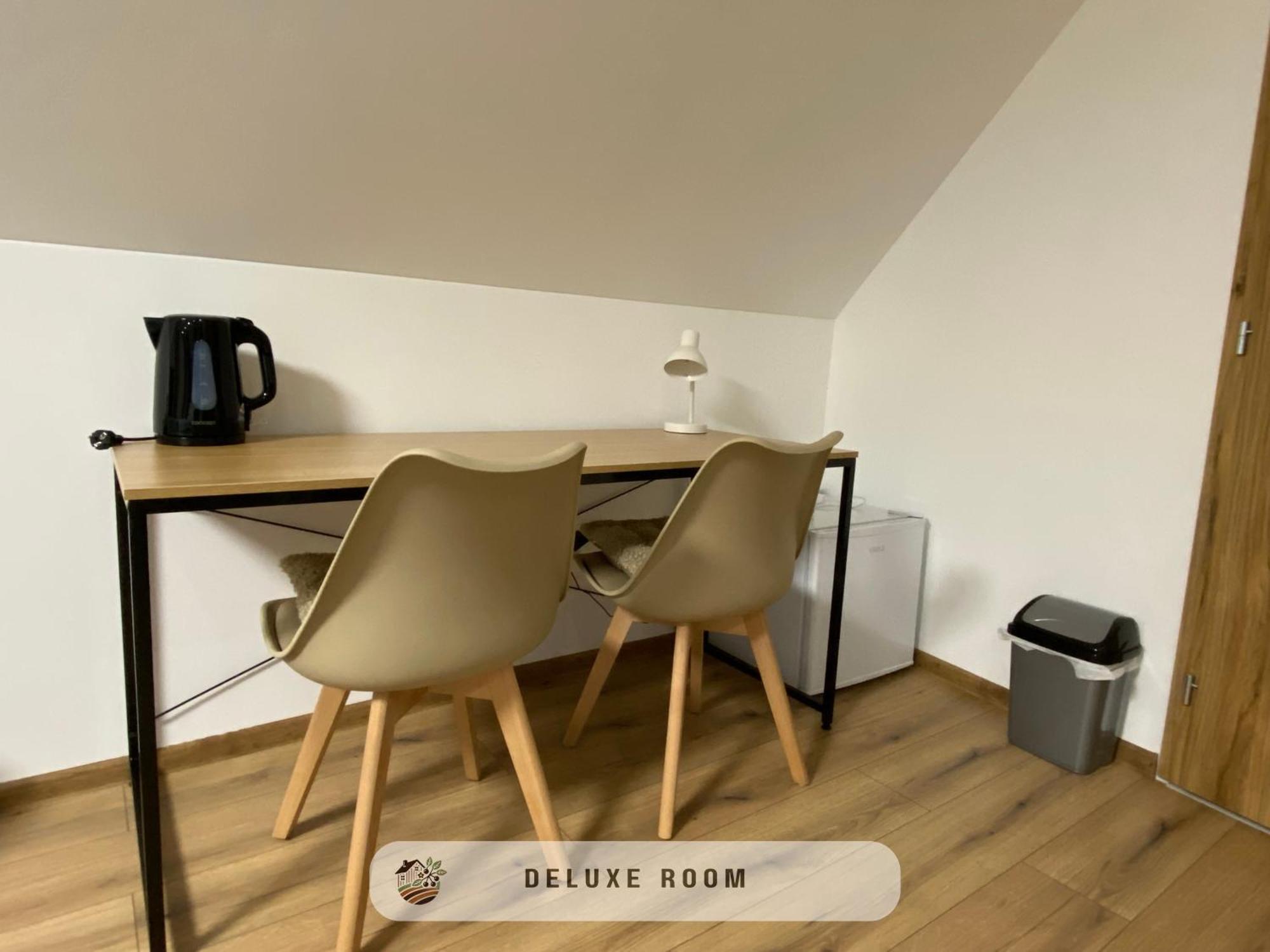 Apartmanovy Dom Visnove エクステリア 写真