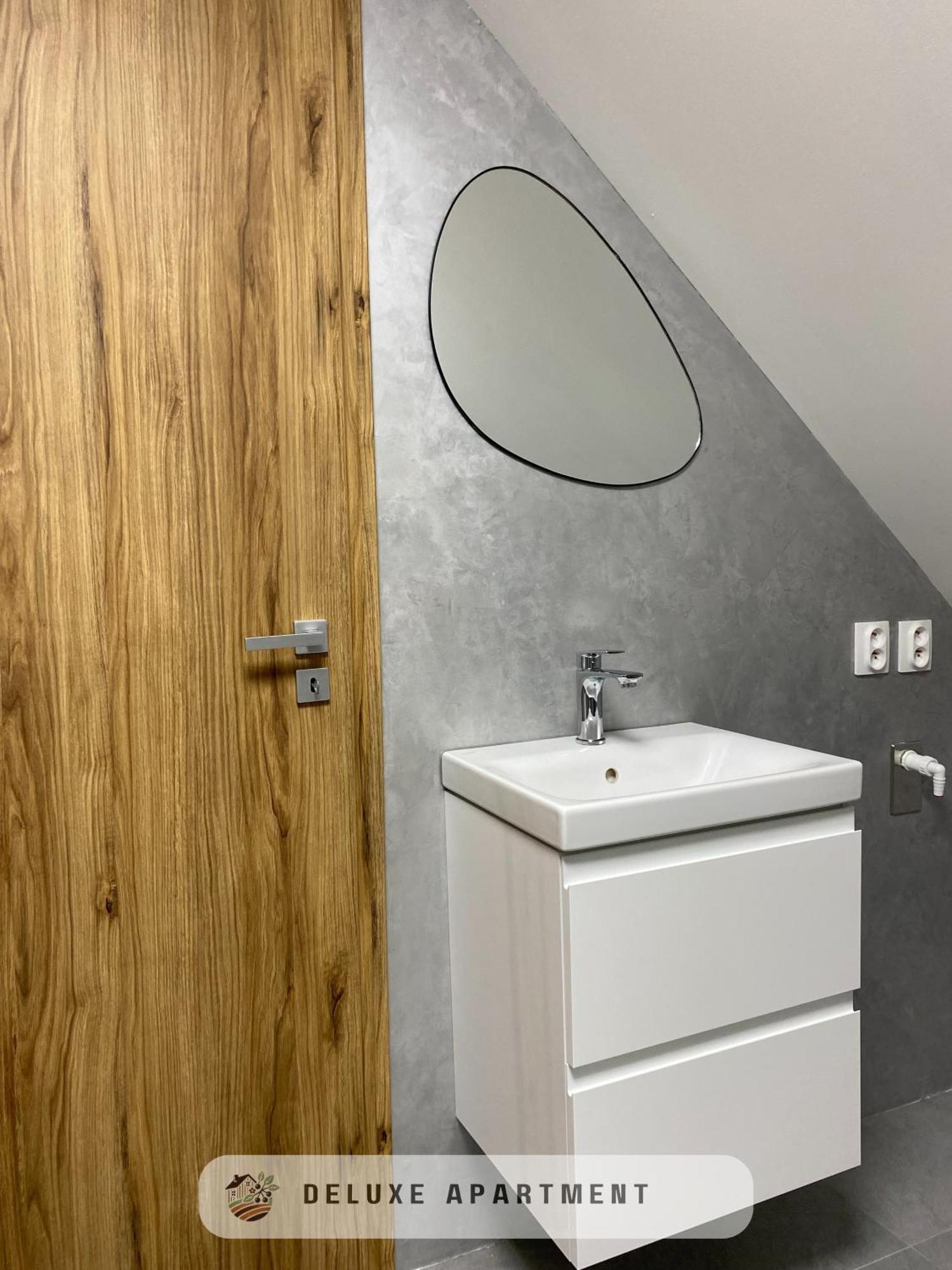 Apartmanovy Dom Visnove エクステリア 写真